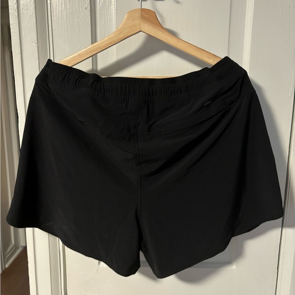 Eddie Bauer Departure Shorts - Picture 3 of 5